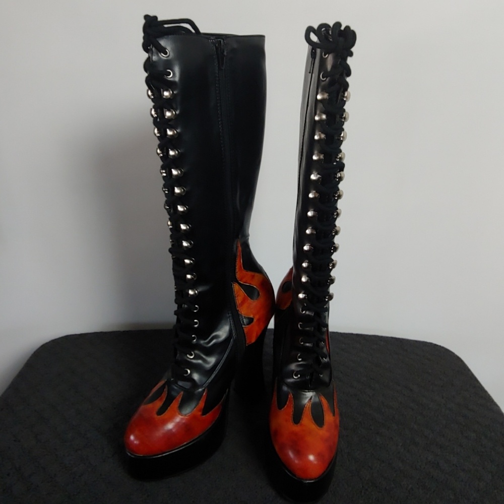 Size 7 Lace Up Platform Boots With Flames